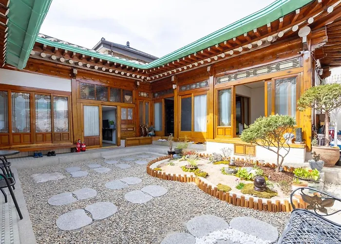 Authentic Leedo Hanok