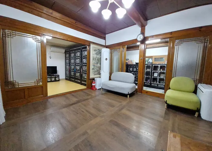 Authentic Leedo Hanok