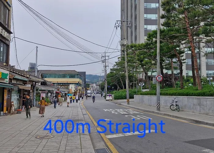 Authentic Leedo Hanok